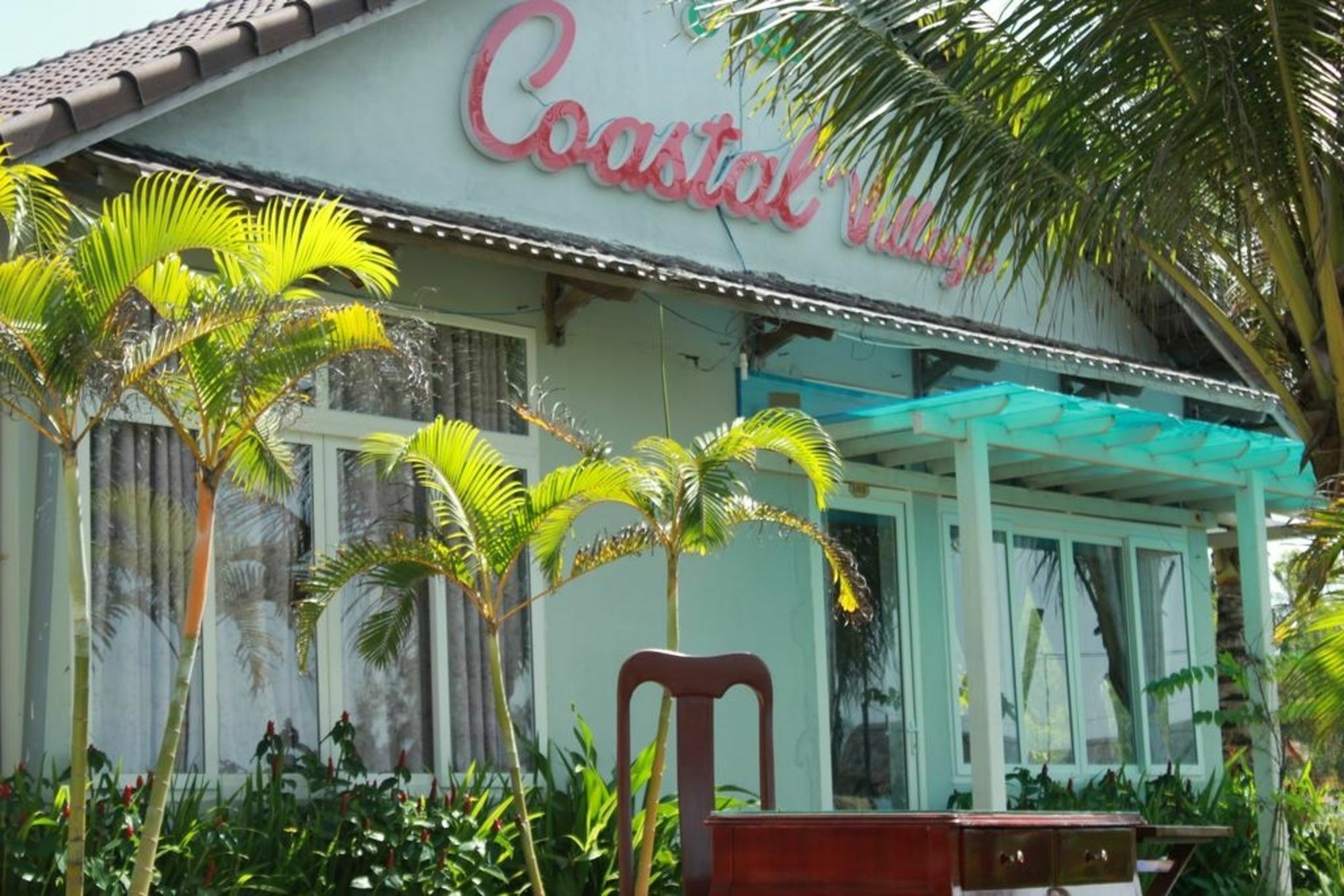 Coastal Village Beach Resort דואונג דונג מראה חיצוני תמונה